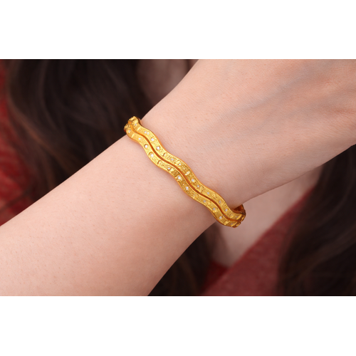 NXGOLD Wave Design Bangles for Women Set of 4