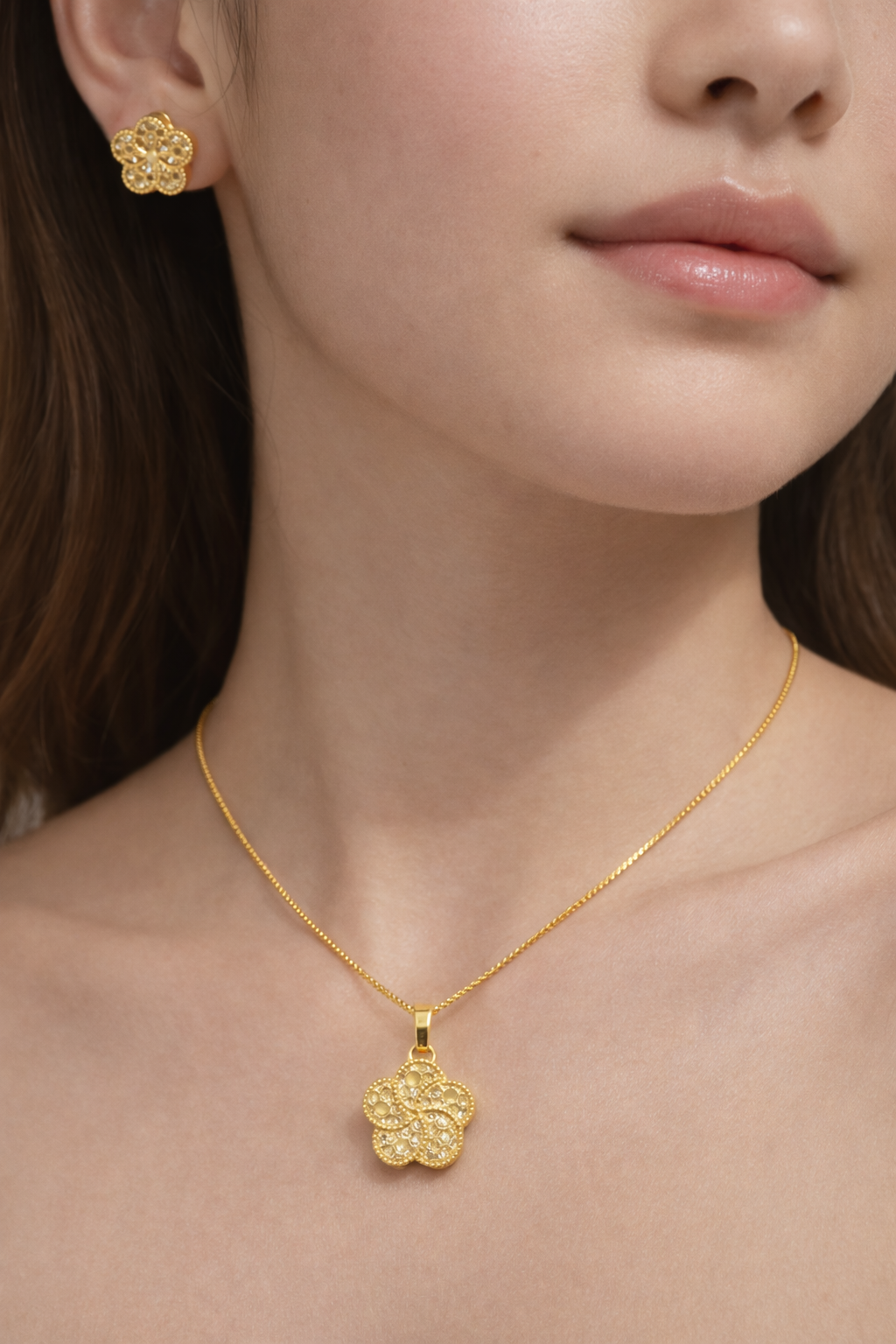NXGOLD Floral Pendant Necklace Set