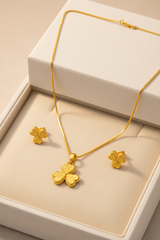 NXGOLD Clover Pendant Necklace Set for Women