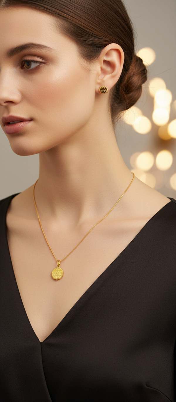 Gold Honeycomb Pendant Necklace Set