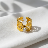 Elegant Anti-Tarnish Leaf Pattern Ring with CZ Stone