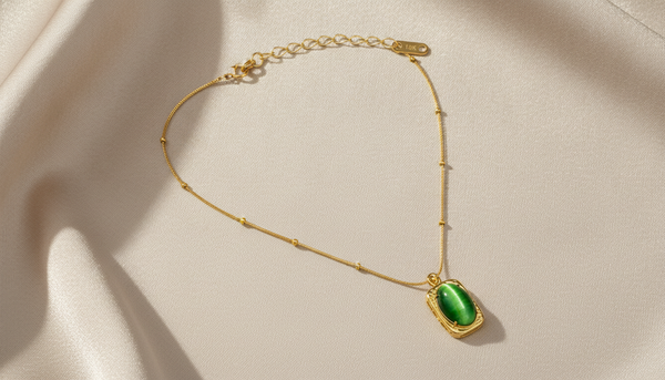 Luxe Green Stone Gold Pendant Necklace for Women