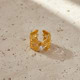 Elegant Anti-Tarnish Leaf Pattern Ring with CZ Stone