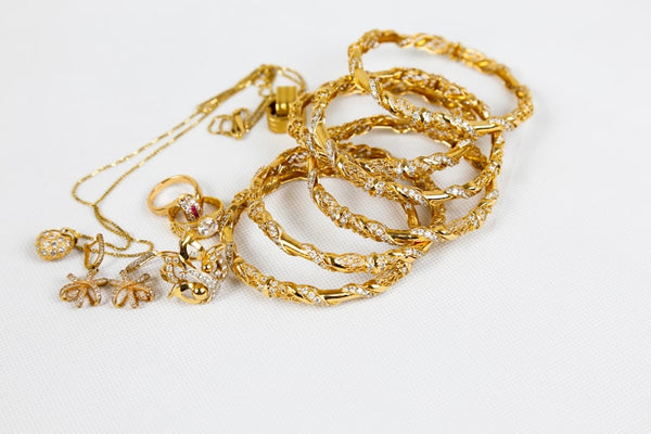 NXGOLD 9K Gold Pendant Necklace